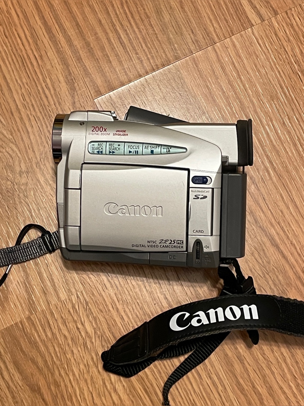 Canon ZR 25 Camcorder untested